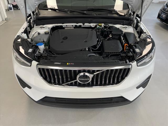 2025 Volvo XC40 B5 Core Bright Theme - Photo 13