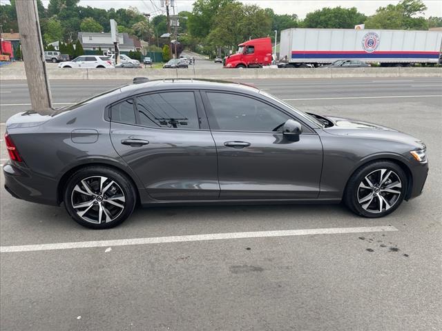 2024 Volvo S60 B5 Plus Dark Theme - Photo 14