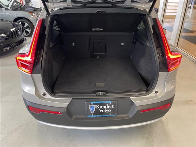 2025 Volvo XC40 B5 Core Bright Theme - Photo 14