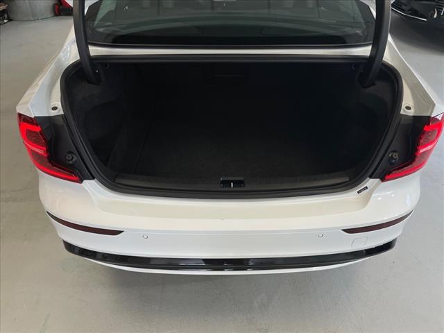 2024 Volvo S60 B5 Core Dark Theme - Photo 15