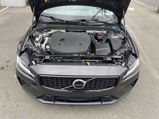 2024 Volvo S60 B5 Plus Dark Theme - Photo 15