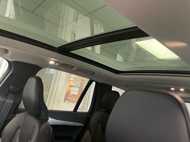 2022 Volvo XC90 T5 Momentum 7 Passenger - Photo 15