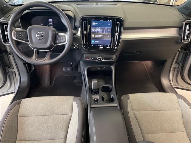 2025 Volvo XC40 B5 Core Bright Theme - Photo 15