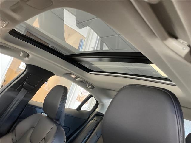 2025 Volvo S60 B5 Core - Photo 16