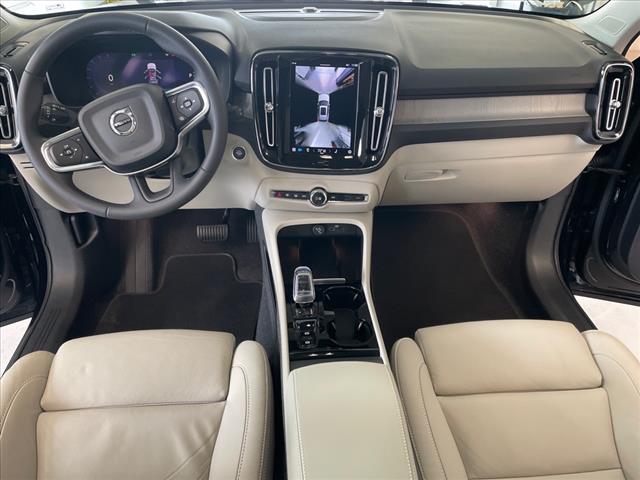 2024 Volvo XC40 B5 Plus Dark Theme - Photo 16