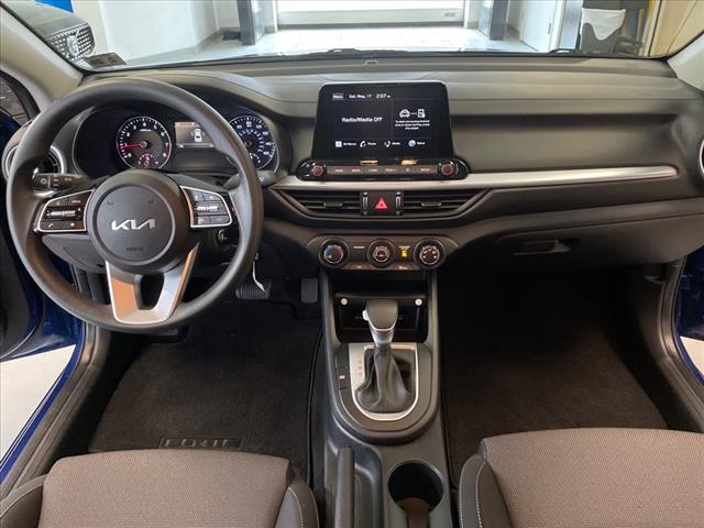 2023 Kia Forte LXS - Photo 17