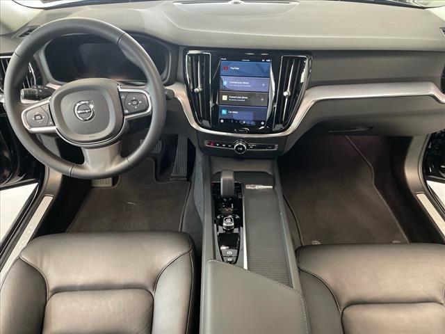 2024 Volvo S60 B5 Core Dark Theme - Photo 17