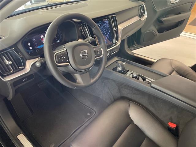 2024 Volvo S60 B5 Core Dark Theme - Photo 17