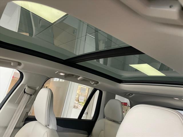 2024 Volvo XC90 B6 Plus Bright Theme 6-Seater - Photo 17