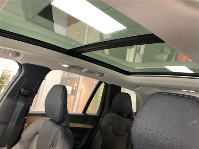 2024 Volvo XC90 B6 Plus Bright Theme 7-Seater - Photo 17