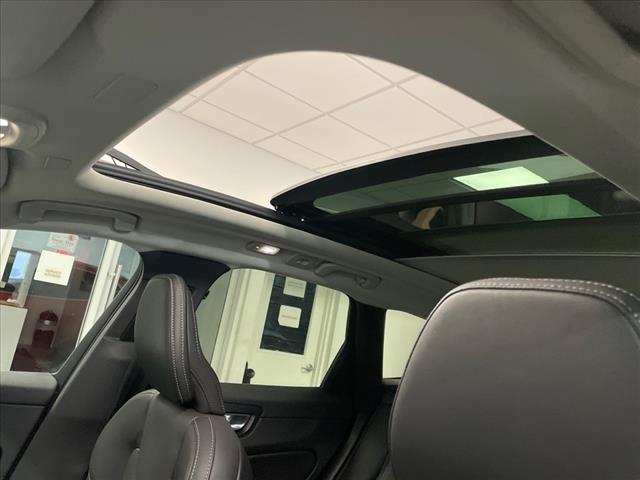 2022 Volvo XC60 B6 Inscription - Photo 17