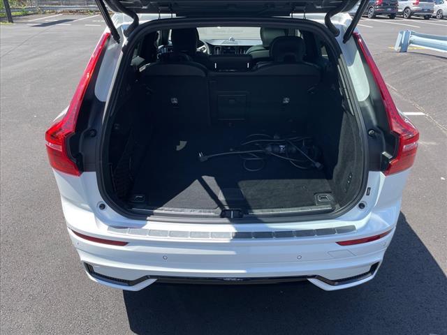 2022 Volvo XC60 Recharge T8 R-Design - Photo 17