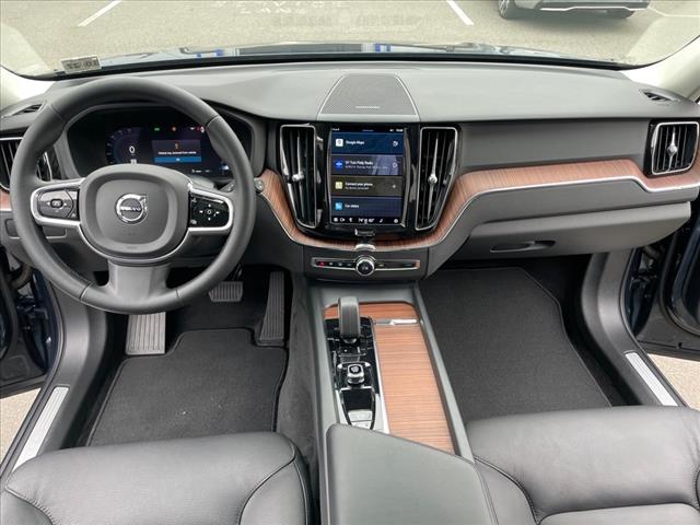2023 Volvo XC60 B5 Plus Dark Theme - Photo 17