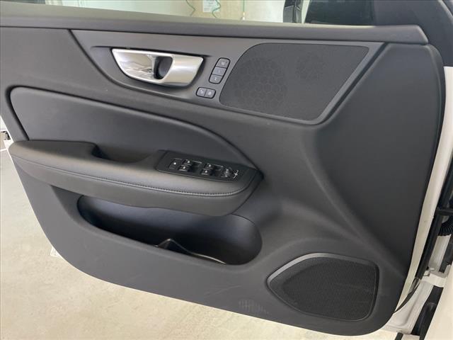 2024 Volvo S60 B5 Core Dark Theme - Photo 18