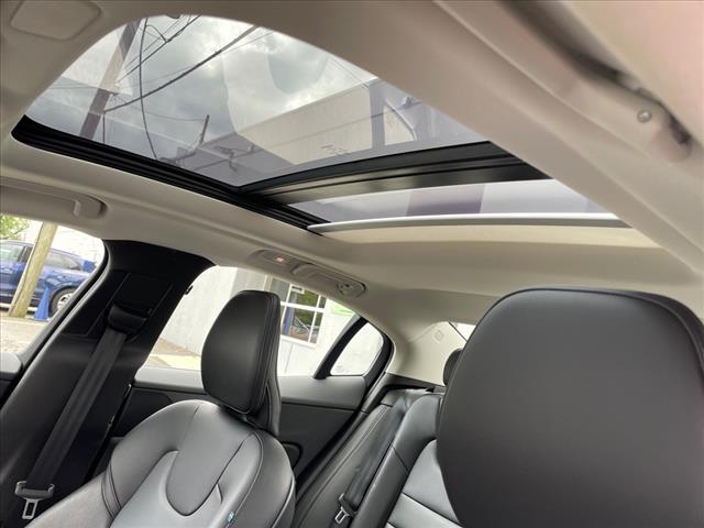 2024 Volvo S60 B5 Core Dark Theme - Photo 18