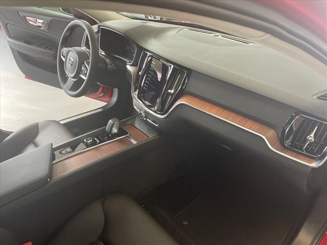 2024 Volvo S60 B5 Plus Dark Theme - Photo 18