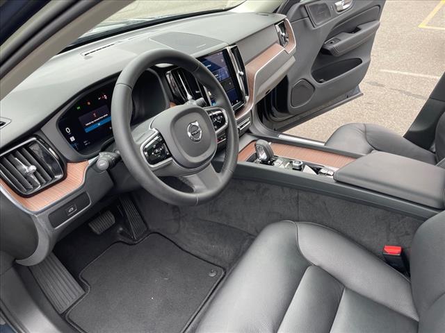 2023 Volvo XC60 B5 Plus Dark Theme - Photo 18