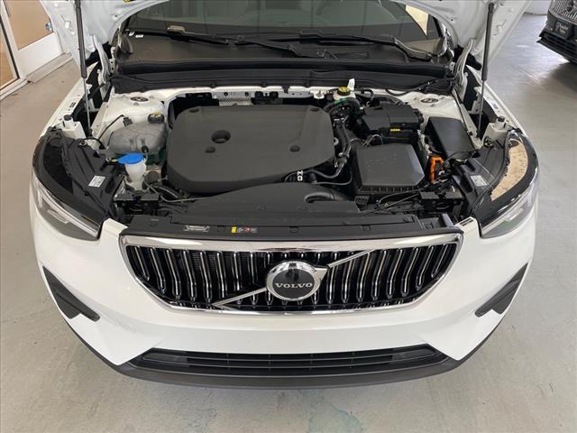 2025 Volvo XC40 B5 Core Bright Theme - Photo 18