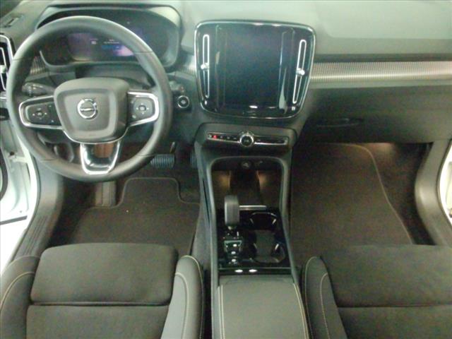 2023 Volvo XC40 B5 Plus Dark Theme - Photo 18