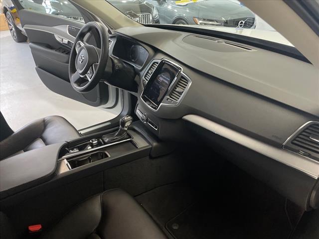 2022 Volvo XC90 T5 Momentum 7 Passenger - Photo 19