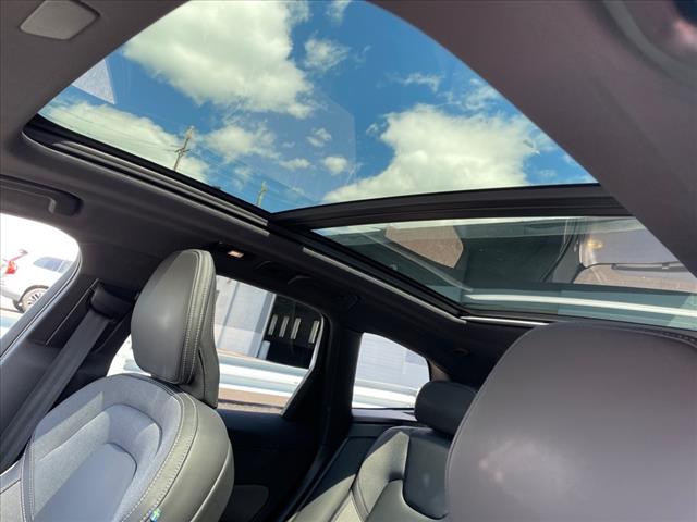 2022 Volvo XC60 Recharge T8 R-Design - Photo 19