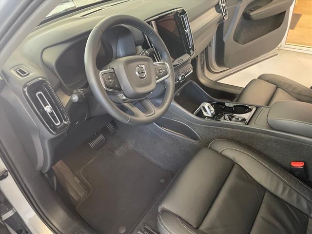 2023 Volvo XC40 B5 Plus Dark Theme - Photo 19