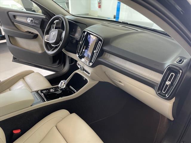 2024 Volvo XC40 B5 Plus Dark Theme - Photo 19