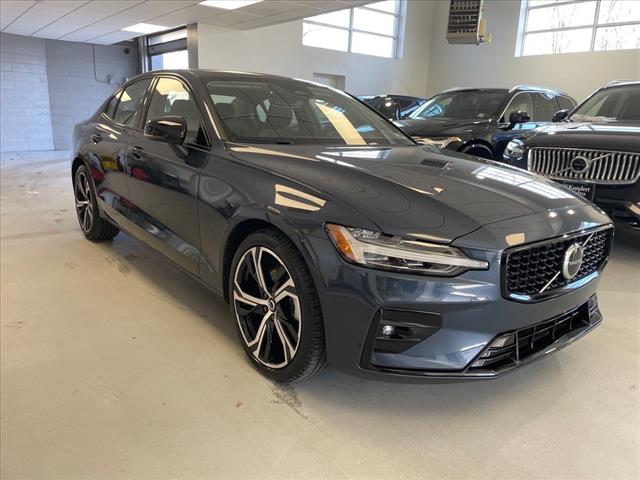 2025 Volvo S60 B5 Core - Photo 1