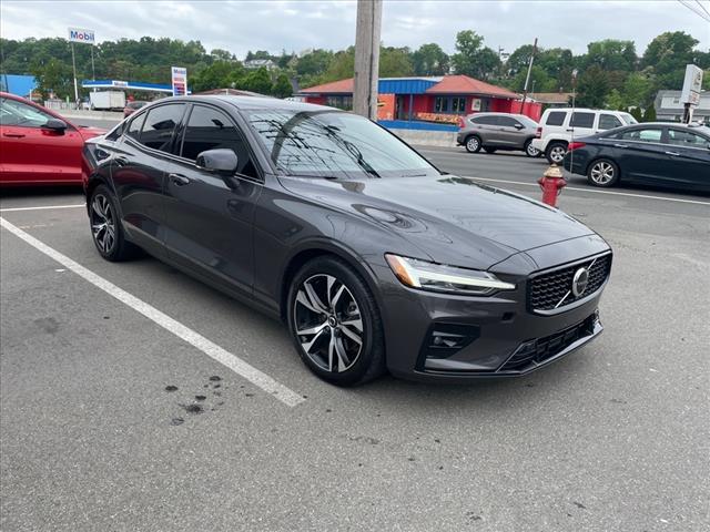 2024 Volvo S60 B5 Plus Dark Theme - Photo 1