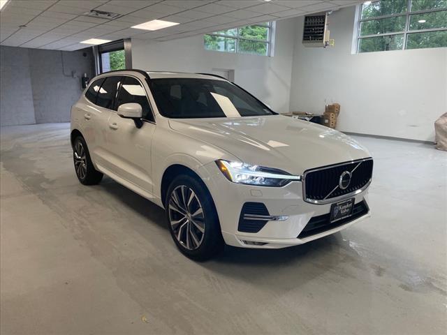 2022 Volvo XC60 B5 Momentum - Photo 1