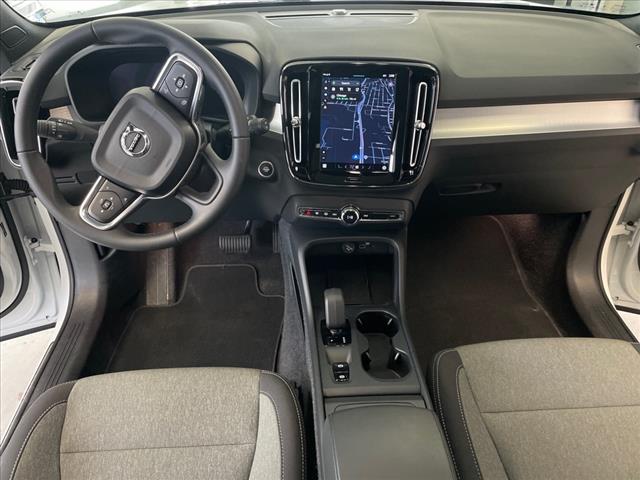 2025 Volvo XC40 B5 Core Bright Theme - Photo 20