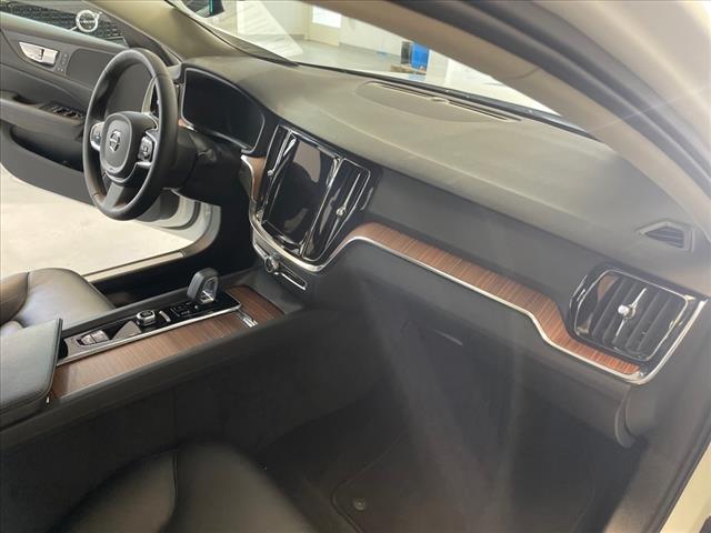 2024 Volvo S60 B5 Plus Dark Theme - Photo 21