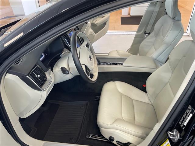 2024 Volvo S60 B5 Plus Dark Theme - Photo 21
