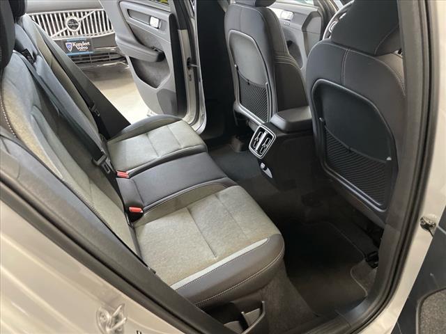 2025 Volvo XC40 B5 Core Bright Theme - Photo 21