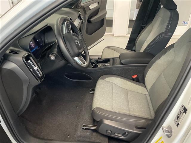 2025 Volvo XC40 B5 Core Bright Theme - Photo 21