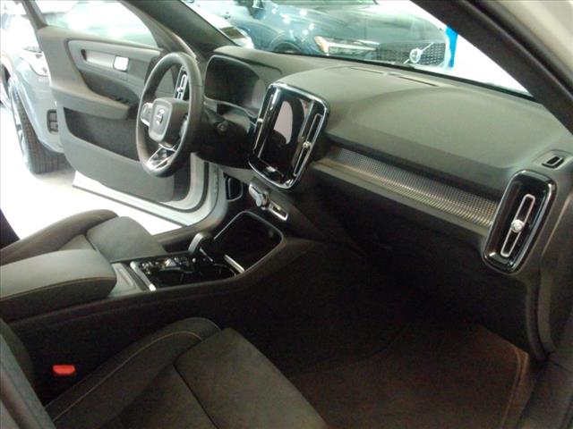 2023 Volvo XC40 B5 Plus Dark Theme - Photo 21