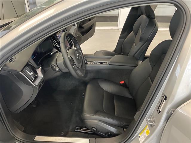 2024 Volvo S60 B5 Core Dark Theme - Photo 22