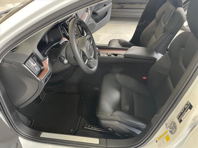 2024 Volvo S60 B5 Plus Dark Theme - Photo 22