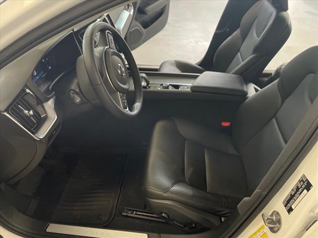 2024 Volvo S60 B5 Core Dark Theme - Photo 23
