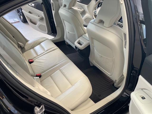 2024 Volvo S60 B5 Plus Dark Theme - Photo 23