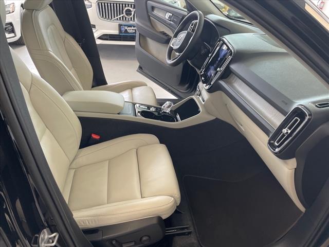 2024 Volvo XC40 B5 Plus Dark Theme - Photo 23