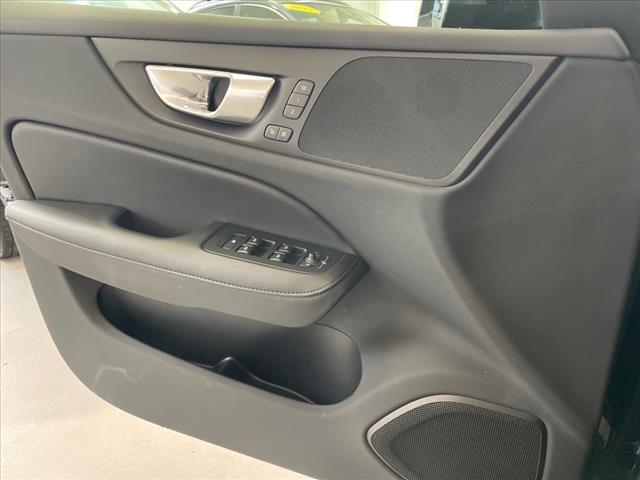 2024 Volvo S60 B5 Core Dark Theme - Photo 24