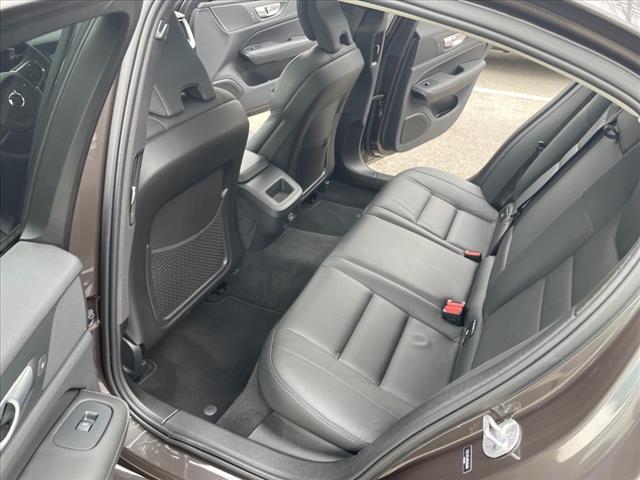 2024 Volvo S60 B5 Plus Dark Theme - Photo 24