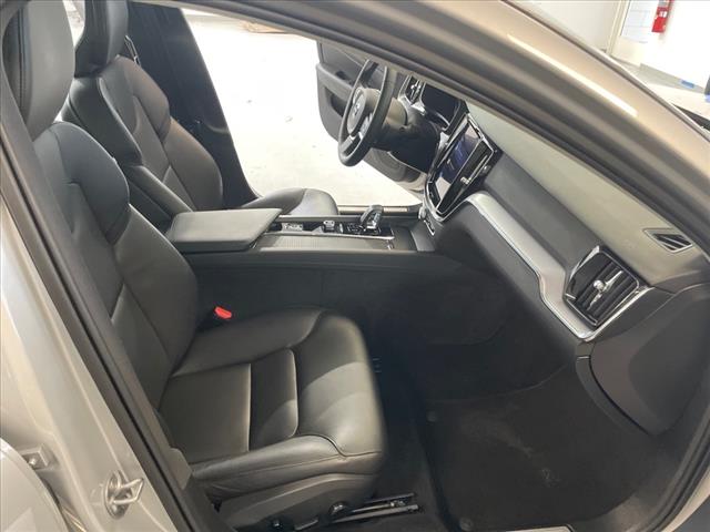 2024 Volvo S60 B5 Core Dark Theme - Photo 25