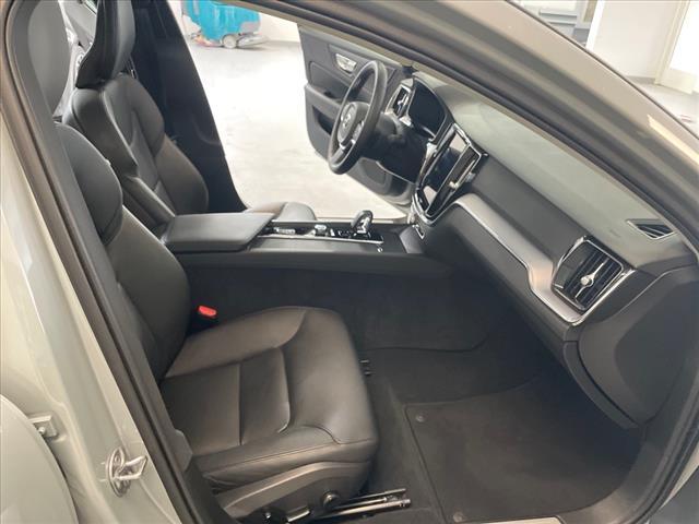2024 Volvo S60 B5 Core Dark Theme - Photo 25