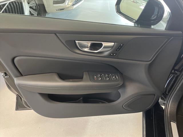 2024 Volvo S60 B5 Core Dark Theme - Photo 25