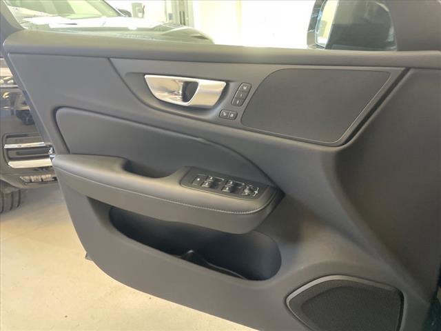 2025 Volvo S60 B5 Core - Photo 25
