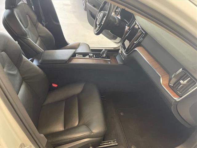 2024 Volvo S60 B5 Plus Dark Theme - Photo 25