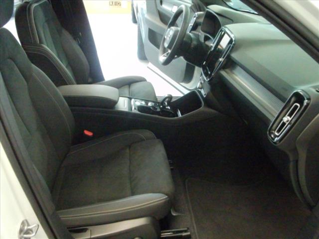 2023 Volvo XC40 B5 Plus Dark Theme - Photo 25