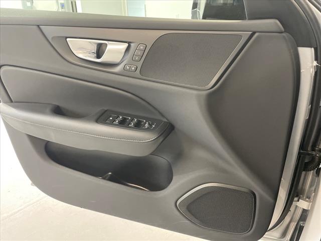 2024 Volvo S60 B5 Core Dark Theme - Photo 26